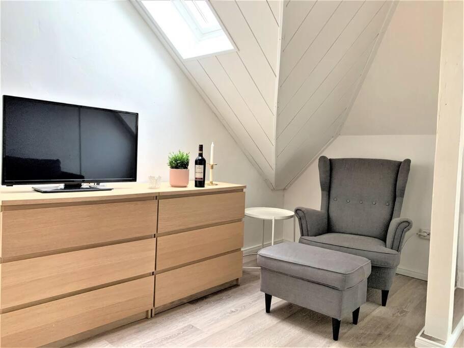 Ferienwohnung Uni-Klinikum- Zentrale Lage Von Holsterhausen Essen Exterior foto