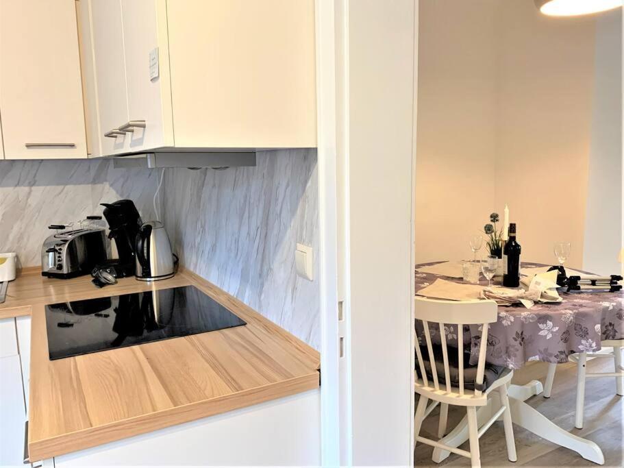 Ferienwohnung Uni-Klinikum- Zentrale Lage Von Holsterhausen Essen Exterior foto